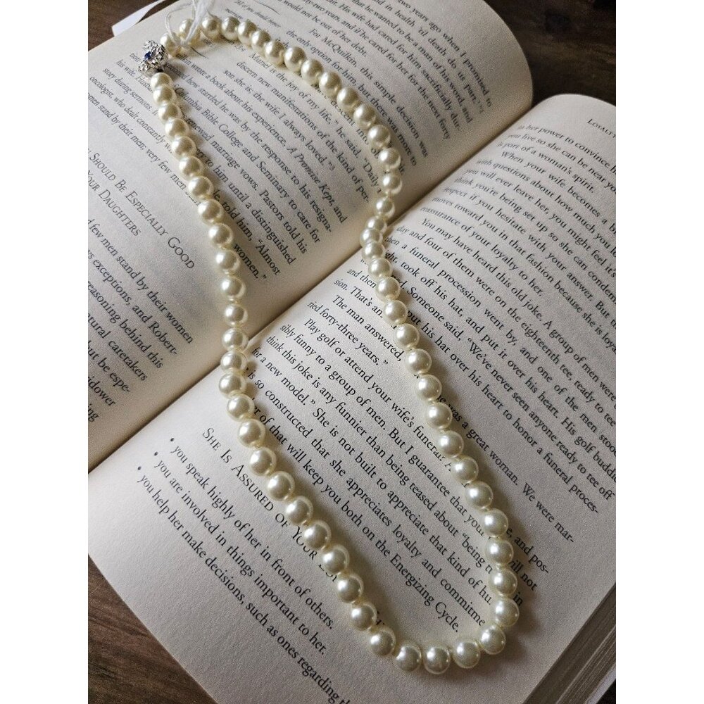 Pearl necklace  JBK